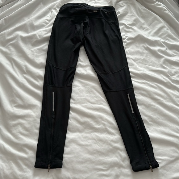 Nike leggings - Picture 2 of 3